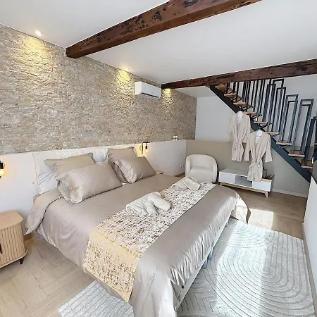 Escapade romantique au Comminges, balnéo 2 places&cinéma privé * Saint-Bertrand-de-Comminges