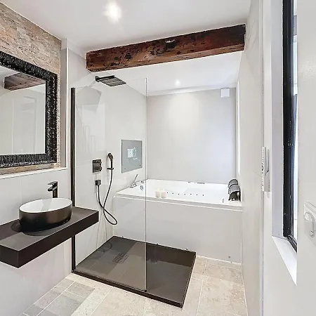 L'elegance Au Comminges - Balneo, Cinema & Confort *