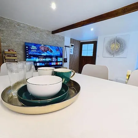 Vakantiehuis L'elegance Au Comminges - Balneo, Cinema & Confort