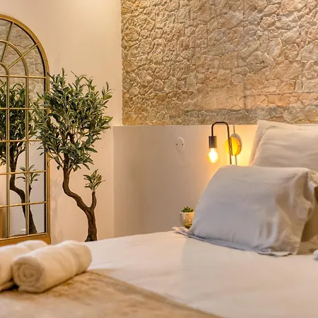 Escapade Romantique Au Comminges, Balnéo 2 Places&cinéma Privé