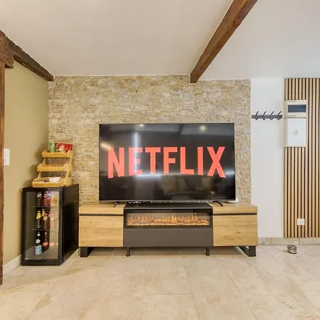 Escapade Romantique Au Comminges, Balnéo 2 Places&cinéma Privé Hébergement de vacances *