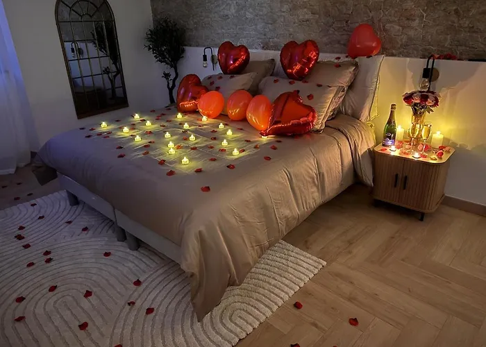 Сasa de vacaciones Escapade romantique au Comminges, balnéo 2 places&cinéma privé