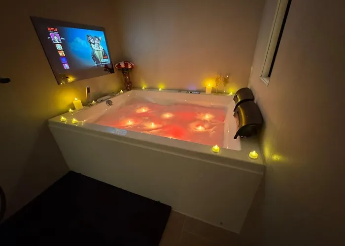 Ferienhaus L'elegance Au Comminges - Balneo, Cinema & Confort Saint-Bertrand-de-Comminges