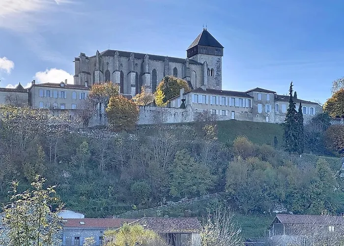 L'élégance Au Comminges - Balnéo, Cinéma&confort * Saint-Bertrand-de-Comminges