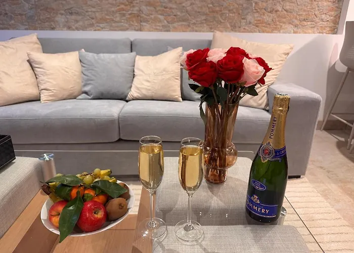 Escapade romantique au Comminges, balnéo 2 places&cinéma privé