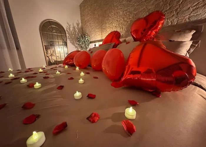 Hébergement de vacances L'élégance Au Comminges - Balnéo, Cinéma&confort Saint-Bertrand-de-Comminges